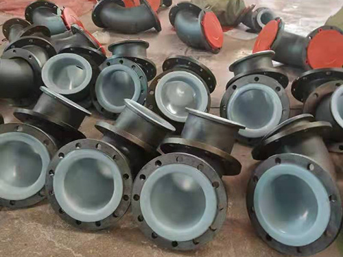 Plastic-lined pipe fittings